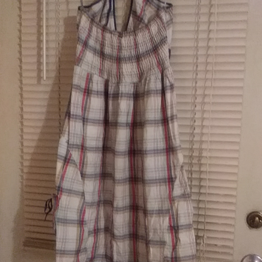 Dress - Picture 2 of 4